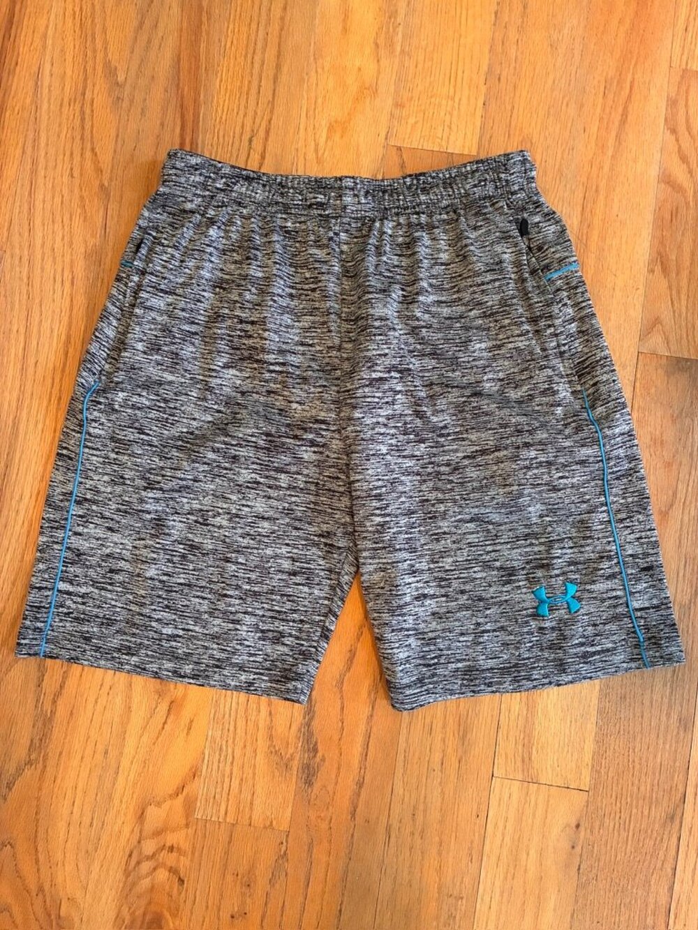 Under Armour Boys Gray Space-Dye HeatGear Zip-Pocket Shorts Youth Medium